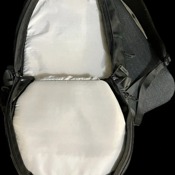 Harley-Davidson Black Backpack with Orange Highlights - Picture 2 of 8